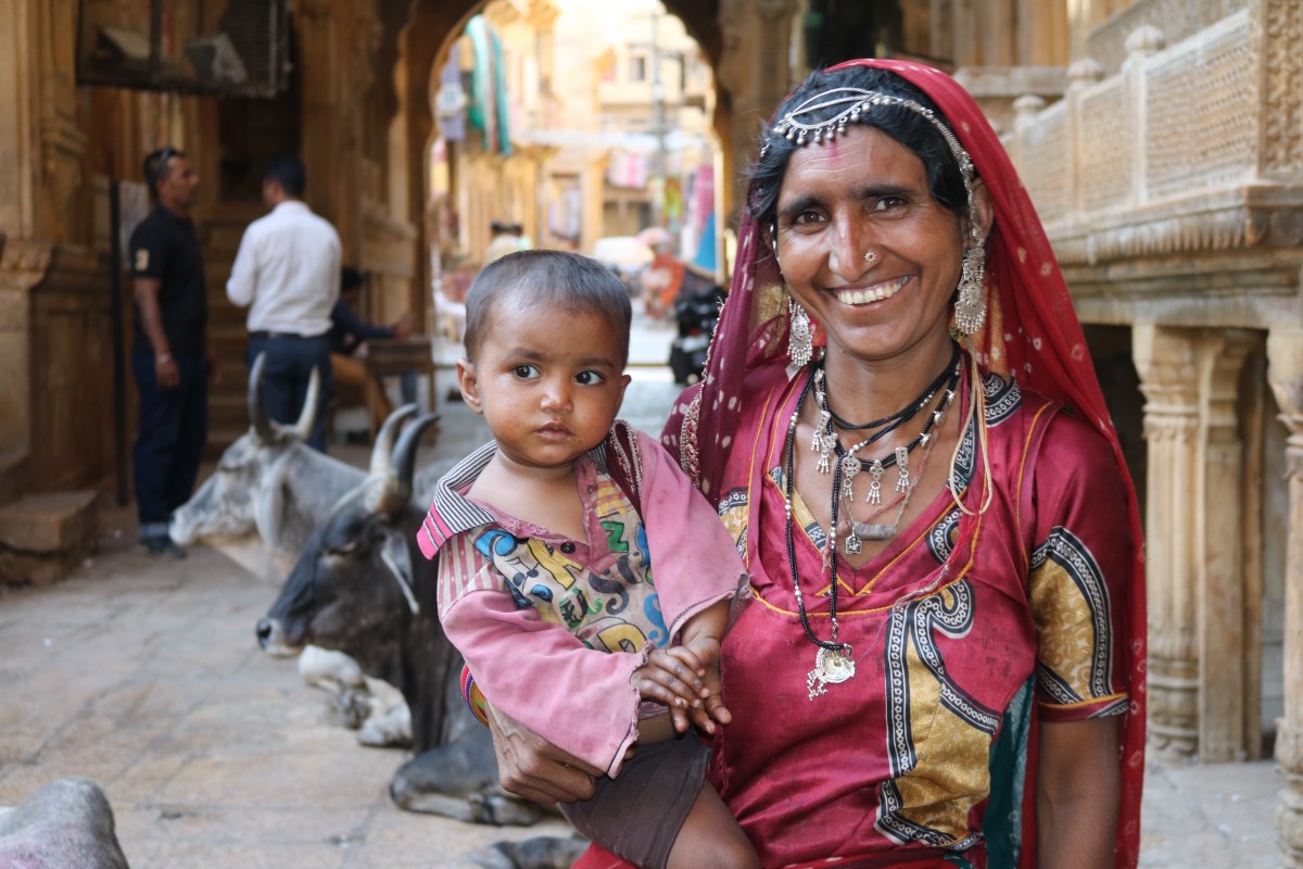 Woman and child in Jaisalmer, India